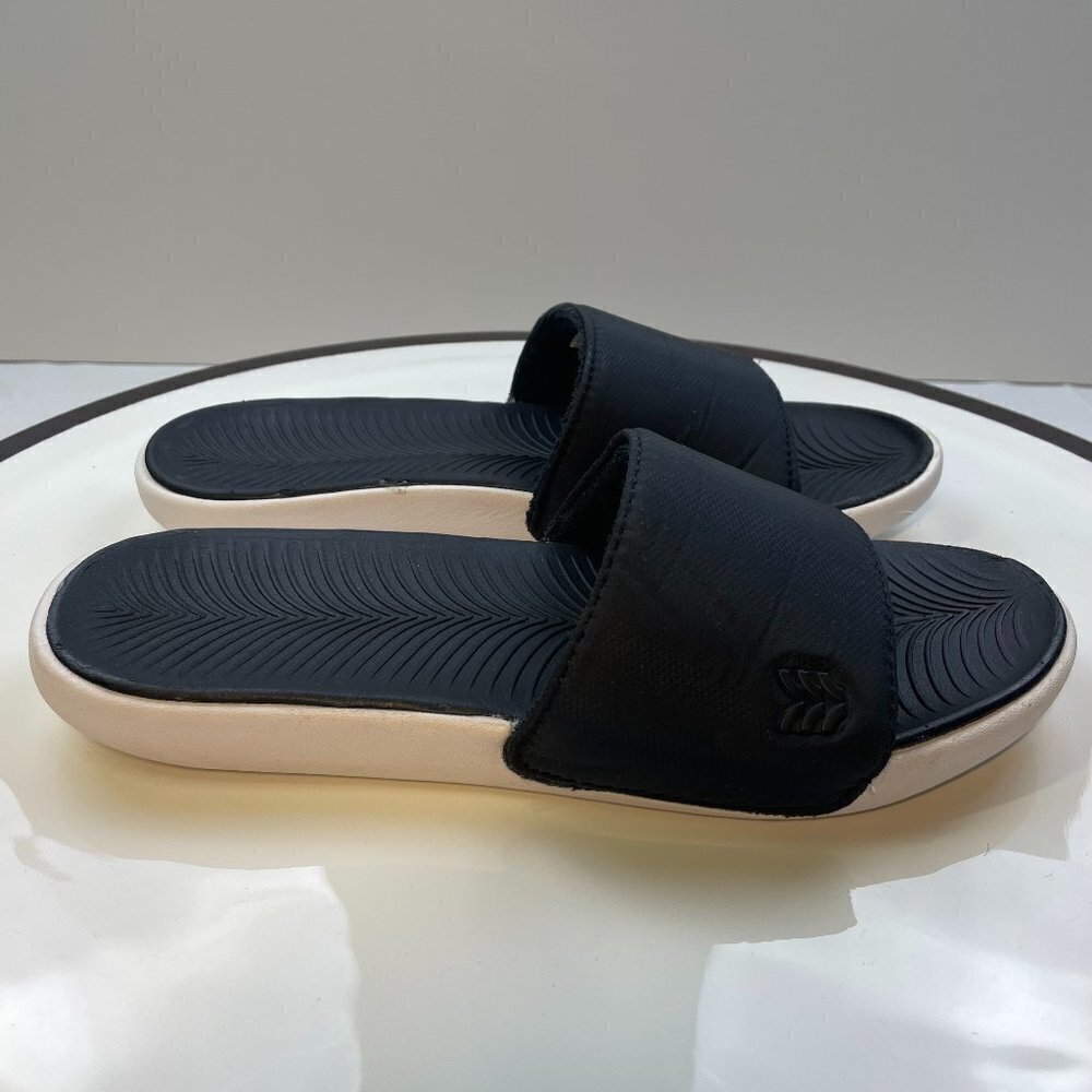 Target Kids Black Flip-flops Size 6Y